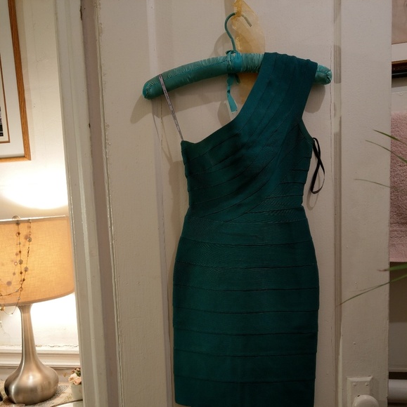 Herve Leger dress - Picture 2 of 3